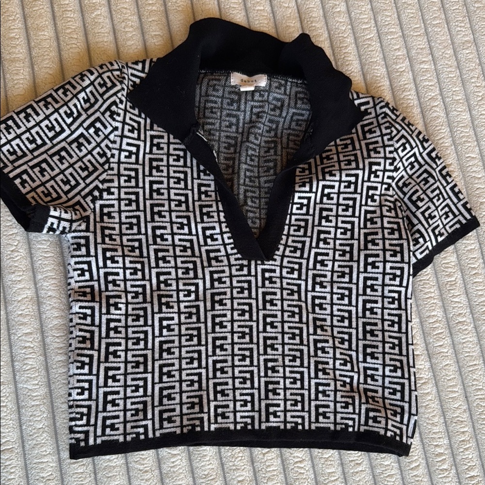 Stylish Black and White Geometric Blouse